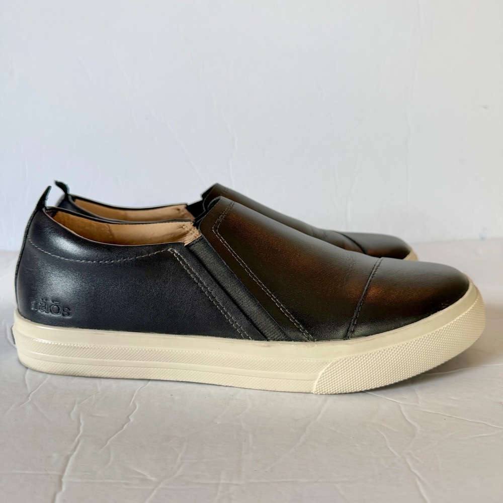 Taos Women's Twin Gore Lux Leather Slip On Sneaker in Black. Sz 9 - Picture 4 of 9